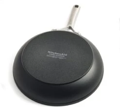 KitchenAid Hard Geanodiseerd Aluminium Koekenpannenset ø20+24+28cm - Zwart - Inductie -Brita Verkoopwinkel 1200x1069