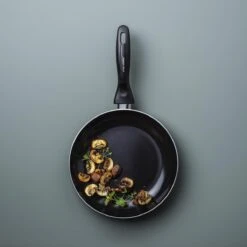 VitaVerde Expert Koekenpannenset Ø 24cm + Ø 28cm - Zwart - Inductie - PFAS-vrij -Brita Verkoopwinkel 1200x1200 265