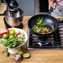 KitchenAid Classic Forged Aluminium Wok ø28cm - Zwart - Inductie - Anti-aanbak -Brita Verkoopwinkel 1200x1200 442