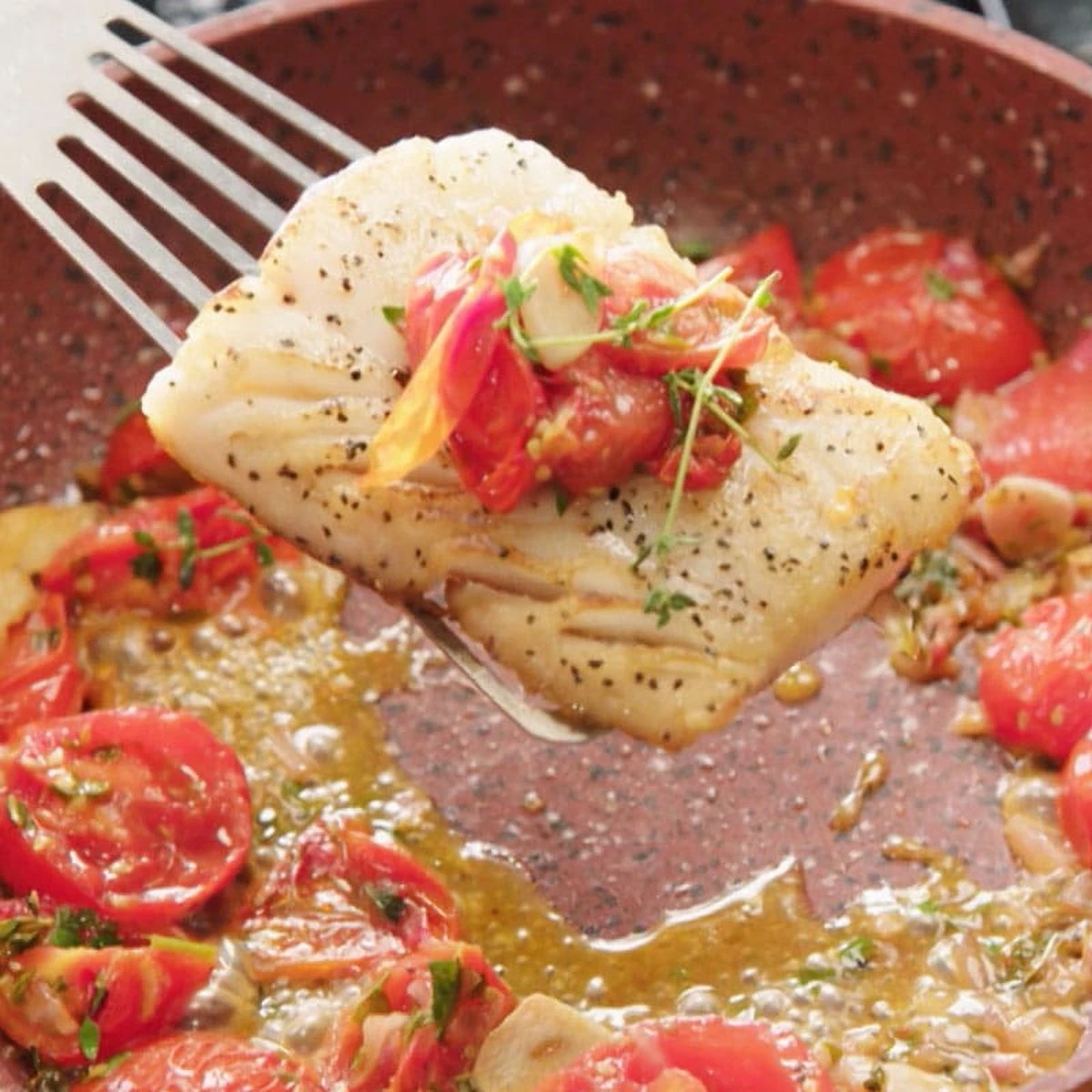 Livington Copper & Stone Pan - 24cm Koekenpan- Anti-aanbaklaag En Krasbestendig - Graniet Look - Binnenste Steenlaag Voor Perfecte Warmteverdeling - Geschikt Voor Ceran, Gas, Elektrisch, Inductie 2 Livington Copper & Stone Pan - 24cm Koekenpan- Anti-aanbaklaag En Krasbestendig - Graniet Look - Binnenste Steenlaag Voor Perfecte Warmteverdeling - Geschikt Voor Ceran, Gas, Elektrisch, Inductie - Afbeelding 2