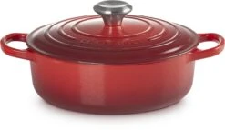 Le Creuset - Gietijzeren - Lage Braadpan - 24cm - Kersenrood 29 Le Creuset - Gietijzeren - Lage Braadpan - 24cm - Kersenrood -Brita Verkoopwinkel 1200x695 2