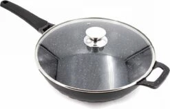 Cheffinger Wokpan Met Deksel - 32cm - Zwart - Pan - Keukenaccessoires 12 Cheffinger Wokpan Met Deksel - 32cm - Zwart - Pan - Keukenaccessoires -Brita Verkoopwinkel 1200x767