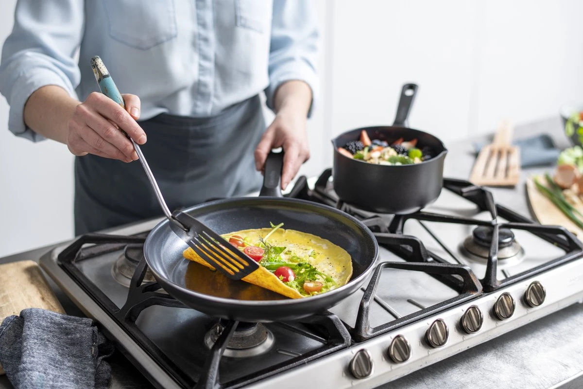 GreenPan Memphis Keramische Koekenpannenset - Ø24 + Ø28 Cm - PFAS-vrij 7 GreenPan Memphis Keramische Koekenpannenset - Ø24 + Ø28 Cm - PFAS-vrij - Afbeelding 7