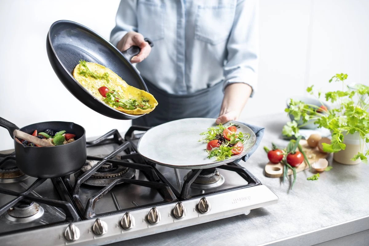 GreenPan Memphis Keramische Koekenpannenset - Ø24 + Ø28 Cm - PFAS-vrij 8 GreenPan Memphis Keramische Koekenpannenset - Ø24 + Ø28 Cm - PFAS-vrij - Afbeelding 8