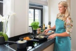 Sola Braadpan Fair Cooking - Ø 28 Cm - Zwart/wit - Aluminium - Antiaanbaklaag 14 Sola Braadpan Fair Cooking - Ø 28 Cm - Zwart/wit - Aluminium - Antiaanbaklaag -Brita Verkoopwinkel 1200x801 20