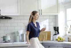 Philips Water Instant Water Filter - 3 L Inhoud, 1 L/min Snelle Doorstroming, Oplaadbaar Via USB-C -Brita Verkoopwinkel 1200x806