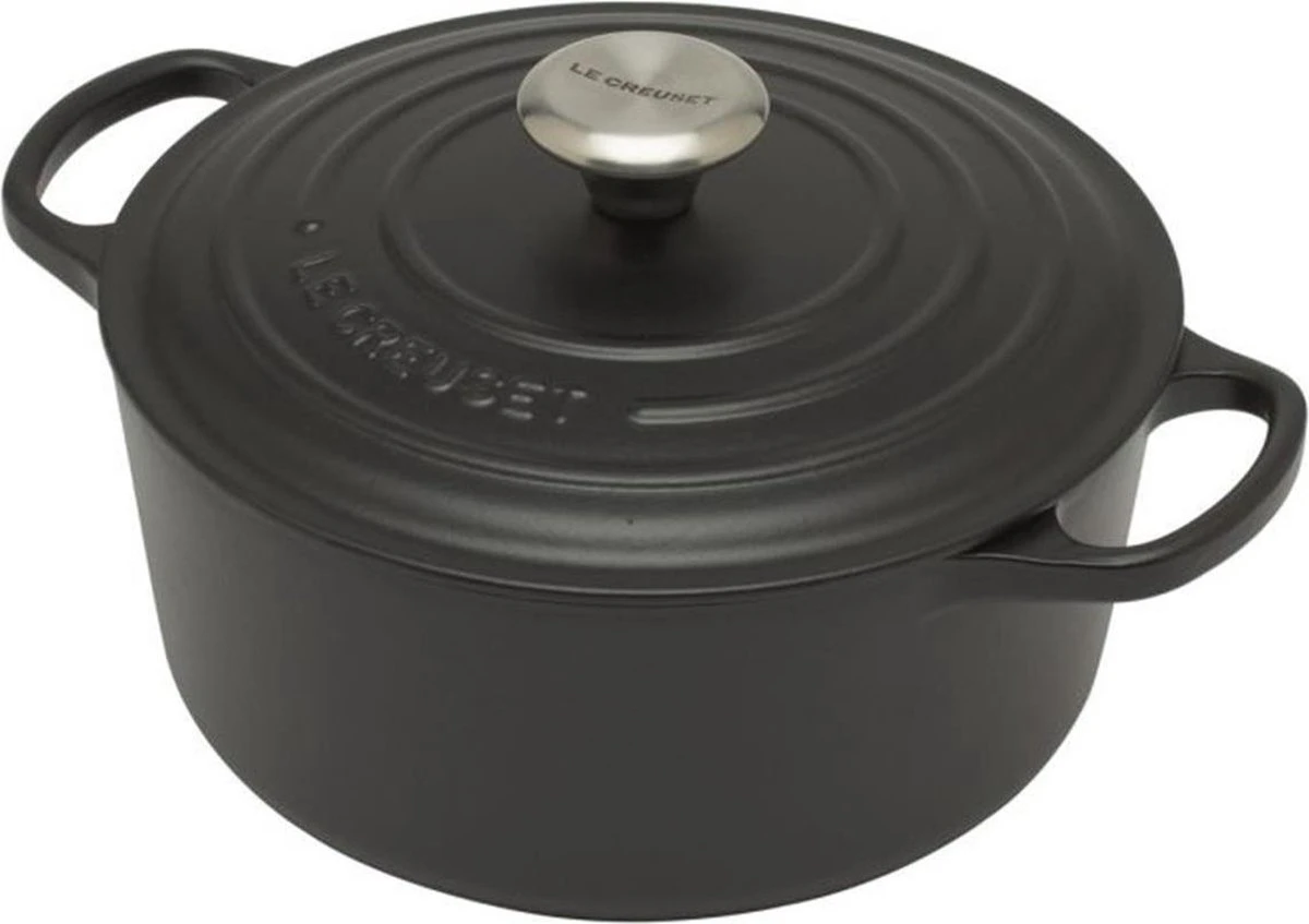 Le Creuset Signature Braadpan - 4,2 L - 24 Cm - Zwart 1 Le Creuset Signature Braadpan - 4,2 L - 24 Cm - Zwart