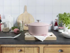 BK Bourgogne Braadpan Ø 24 Cm - Roze - Gietijzer - Inductie -Brita Verkoopwinkel 1200x912 1