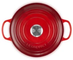 Le Creuset - Gietijzeren - Lage Braadpan - 24cm - Kersenrood 22 Le Creuset - Gietijzeren - Lage Braadpan - 24cm - Kersenrood -Brita Verkoopwinkel 1200x988