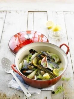 Le Creuset Braadpan Faitout Tradition Kersenrood - ø 24 Cm / 3 Liter 14 Le Creuset Braadpan Faitout Tradition Kersenrood - ø 24 Cm / 3 Liter -Brita Verkoopwinkel 901x1200